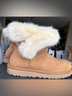 UGG Milla Boots Size 9
